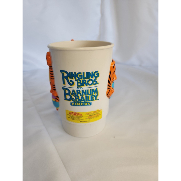 Vintage 80s Ringling Bros Barnum Bailey Circus Mug Rare - Picture 2 of 5